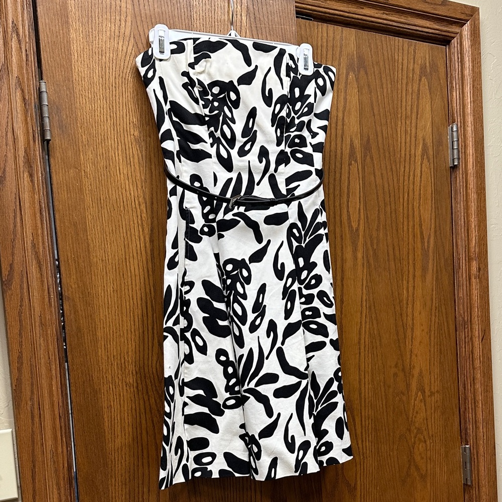 White House Black Market Strapless Black and White Dress